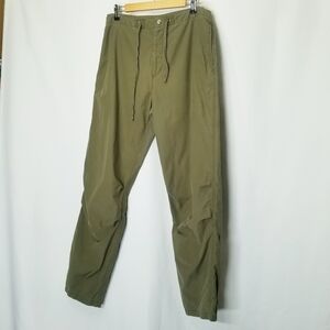 Utility  hiking pants‎ mens size 32 the color is an olive khaki look lightweight
